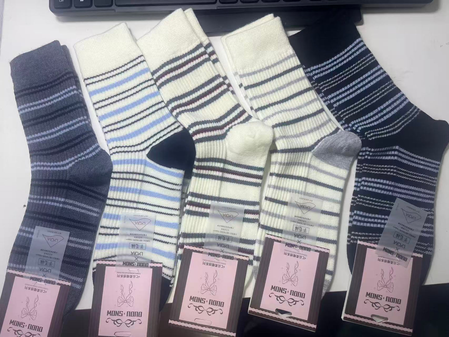 2012 - Single Pair Striped Silk-Wool Crew Socks: Gray/White/Blue Tones – Casual Versatile Socks, Premium Comfort for Daily Wear & Office Use